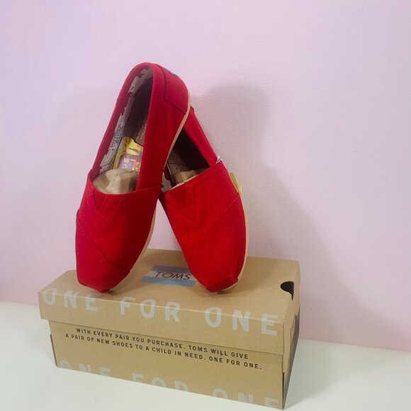 TOMS Classic Red Canvas Women Slip on size 5 - Picture 9 of 16